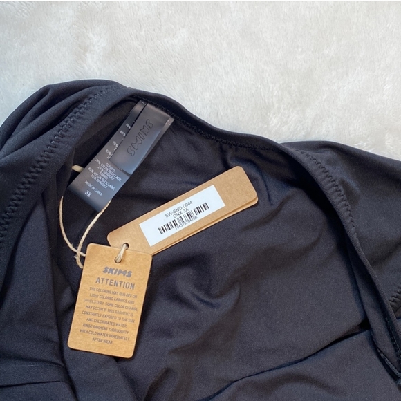 SKIMS Scoop Neck OnePiece Swimsuit 3X - Picture 8 of 16